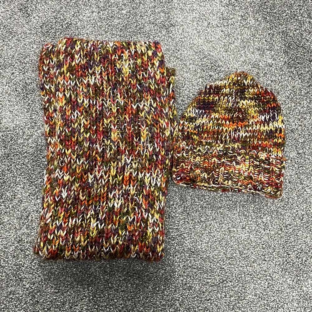 5/$25 Sonoma Hat and Scarf Set